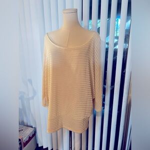 Dress Barn women’s size 22/24 white top.